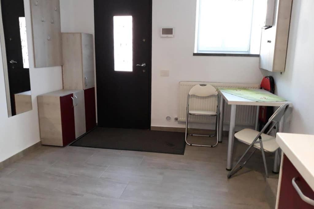 Zsizelle Rezidence Apartamento Braşov Exterior foto