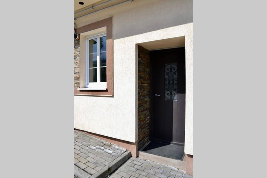 Zsizelle Rezidence Apartamento Braşov Exterior foto